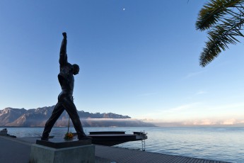 Its-a-beautiful-day-Freddie-Mercury-statue-Montreux-Switzerland-January-2012